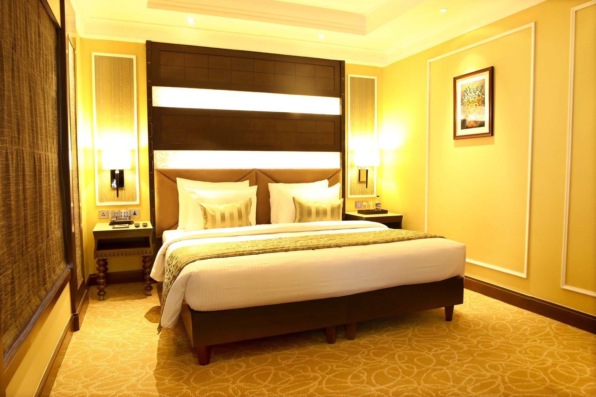 Ramada Plaza Chennai Hotel Exterior photo A bedroom at the Taj Bengal